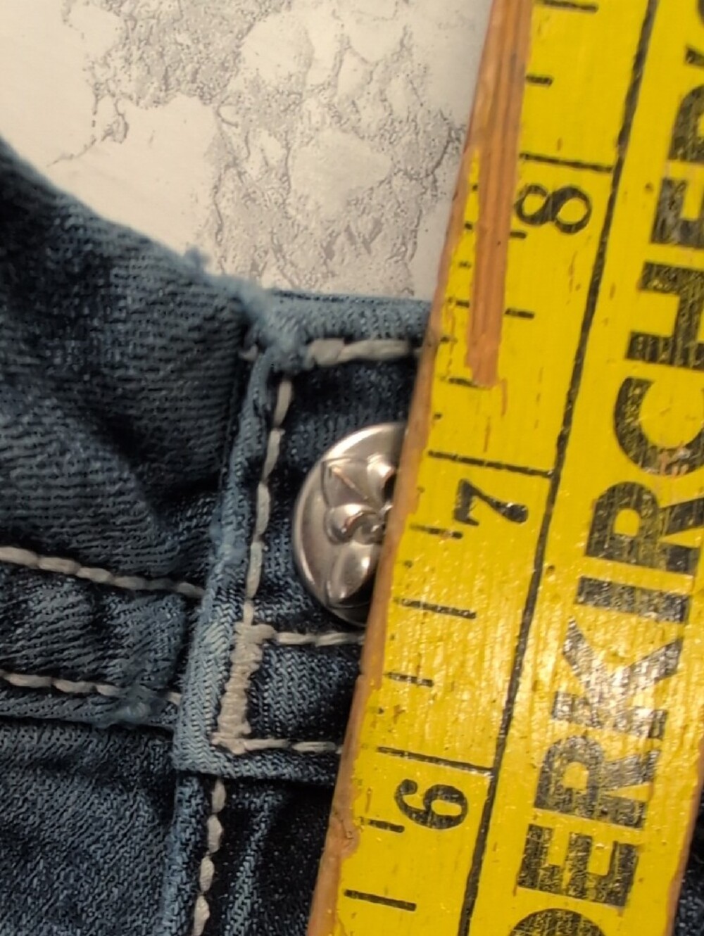 Miss Me Signature Slim Boot Jeans Size 26 Plaid Cross Embellished Distressed - Picture 14 of 15